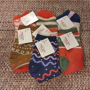 6 Pairs Women's Sock Bundle One Size Fits Most New